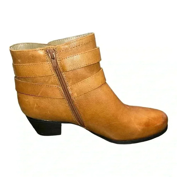 Naturalizer KARMIC Women’s Boots, SZ 9.5 W US Tan Leather pre-loved beautiful! - Picture 3 of 10